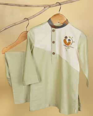 Bird Pair Embroidered Kurta With Pants