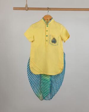 Mor Pankh Kurta With Leheriya Dhoti